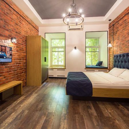 Self Check-In Apartments Near Landscape Alley キエフ エクステリア 写真