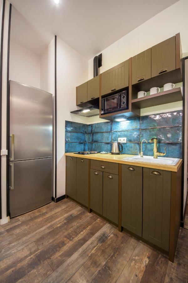 Self Check-In Apartments Near Landscape Alley キエフ エクステリア 写真