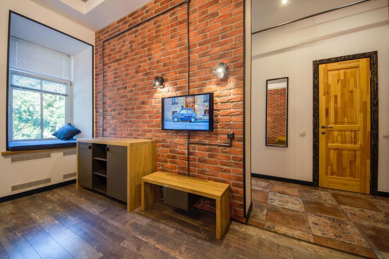 Self Check-In Apartments Near Landscape Alley キエフ エクステリア 写真